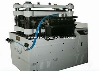 خرید 300M/Min دو سینی آلومینیومی رادیاتور فین دستگاه سروو کنترل تولید آنلاین