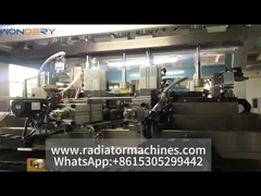 یک دستگاه کریک کردن مخزن پلاستیکی رادیاتور در حال آزمایش است